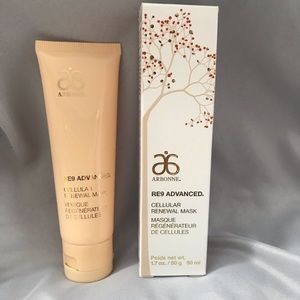NWT Arbonne Advanced renewal mask